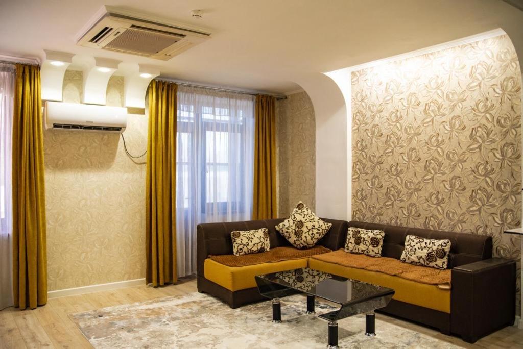 Hotel Zhibek Zholy Shymkent Ngoại thất bức ảnh