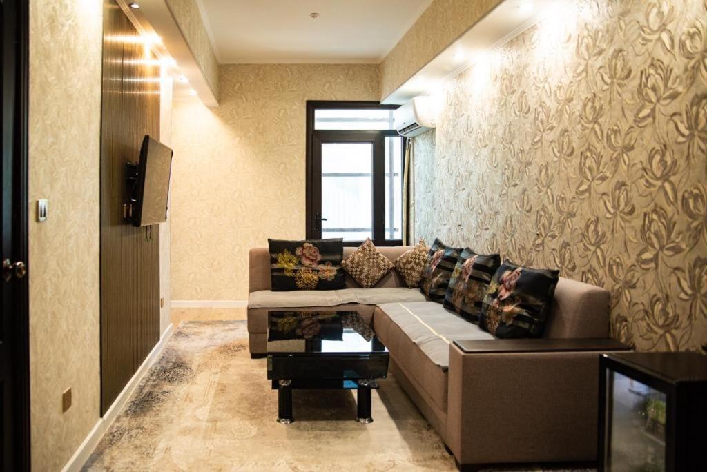 Hotel Zhibek Zholy Shymkent Ngoại thất bức ảnh